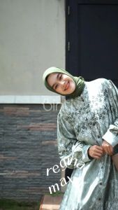 DRESS JUMBO LD 140 4XL XXXXL KANIA REGINA BAHAN SILK By BINTI DRESS JUMBO BAJU PAKAIAN FASHION MUSLIM GAMIS JUMBO TERBARU\\n\\n Apa Itu Baju Pakaian Fashion?\\n\\nBaju pakaian fashion adalah pakaian yang digunakan untuk keperluan sehari-hari atau acara spesial, dengan desain dan model yang selalu mengikuti tren terbaru. Baju pakaian fashion memiliki berbagai jenis, mulai dari dress, celana, blus, dan lain-lain.\\n\\n Mengenal Baju Pakaian Fashion\\n\\nBaju pakaian fashion merupakan salah satu elemen penting dalam dunia mode dan gaya hidup. Selain memenuhi kebutuhan dasar manusia untuk berpakaian, baju pakaian fashion juga menjadi media ekspresi diri seseorang. Ada banyak jenis baju pakaian fashion yang bisa dipilih sesuai dengan kebutuhan dan preferensi masing-masing individu.\\n\\n Jenis-Jenis Baju Pakaian Fashion\\n\\nAda beberapa jenis baju pakaian fashion yang populer di kalangan masyarakat, antara lain:\\n\\n- **Dress:** Pakaian yang menutupi tubuh hingga pinggang atau lebih rendah, biasanya digunakan untuk acara formal atau semi-formal.\\n- **Celana:** Pakaian yang menutupi bagian bawah tubuh, biasanya digunakan untuk aktivitas sehari-hari.\\n- **Blus:** Pakaian yang menutupi bagian atas tubuh, biasanya digunakan sebagai atasan untuk dress atau celana.\\n\\n Mengenal Dress Jumbo LD 140 4XL XXXXL Kania Regina Bahan Silk\\n\\nDress Jumbo LD 140 4XL XXXXL Kania Regina Bahan Silk adalah salah satu produk pakaian fashion yang ditawarkan oleh BINTI DRESS JUMBO. Dress ini memiliki ukuran 4XL XXXXL dan terbuat dari bahan silk yang lembut dan nyaman.\\n\\n Deskripsi Detail Dress Jumbo LD 140 4XL XXXXL Kania Regina Bahan Silk\\n\\nDress Jumbo LD 140 4XL XXXXL Kania Regina Bahan Silk memiliki desain yang elegan dan modern, cocok untuk digunakan dalam berbagai acara formal atau semi-formal. Dress ini tersedia dalam berbagai warna dan motif, sehingga bisa dipilih sesuai dengan selera dan kebutuhan masing-masing individu.\\n\\n Kelebihan dan Kekurangan Dress Jumbo LD 140 4XL XXXXL Kania Regina Bahan Silk\\n\\nKelebihan dari Dress Jumbo LD 140 4XL XXXXL Kania Regina Bahan Silk antara lain:\\n\\n- **Model yang elegan dan modern:** Desain dress ini sangat cocok untuk digunakan dalam berbagai acara formal atau semi-formal.\\n- **Bahan yang lembut dan nyaman:** Dress ini terbuat dari bahan silk yang lembut dan nyaman, sehingga tidak akan mengganggu aktivitas sehari-hari.\\n- **Ukuran yang besar:** Dress ini tersedia dalam ukuran 4XL XXXXL, sehingga cocok untuk digunakan oleh wanita dengan tubuh berisi.\\n\\nNamun, ada beberapa kekurangan dari Dress Jumbo LD 140 4XL XXXXL Kania Regina Bahan Silk, yaitu:\\n\\n- **Harga yang lebih mahal:** Karena terbuat dari bahan silk, dress ini memiliki harga yang lebih mahal dibandingkan dengan dress biasa.\\n- **Perawatan yang lebih rumit:** Dress ini memerlukan perawatan yang lebih hati-hati dan cermat, karena bahan silk sangat sensitif terhadap air dan suhu panas.\\n\\n Cara Memilih Pakaian Muslim Terbaru\\n\\nMemilih pakaian muslim terbaru bukanlah hal yang mudah, terutama jika Anda ingin tampil modis dan elegan. Ada beberapa tips yang bisa Anda lakukan untuk memilih pakaian muslim terbaru yang sesuai dengan kebutuhan dan preferensi Anda.\\n\\n Tips Memilih Pakaian Muslim Terbaru\\n\\nBerikut adalah beberapa tips yang bisa Anda lakukan untuk memilih pakaian muslim terbaru:\\n\\n- **Pilih bahan yang nyaman:** Bahan pakaian harus dipilih dengan cermat, karena akan berpengaruh pada kenyamanan saat mengenakan pakaian.\\n- **Perhatikan ukuran:** Pastikan pakaian yang dipilih sesuai dengan ukuran tubuh Anda, agar tidak terlalu ketat atau terlalu longgar.\\n- **Pilih model yang cocok:** Model pakaian harus disesuaikan dengan bentuk tubuh dan selera masing-masing individu.\\n\\n Kelebihan Memilih Pakaian Muslim Terbaru\\n\\nMemilih pakaian muslim terbaru memiliki beberapa kelebihan, antara lain:\\n\\n- **Mengikuti tren:** Dengan memilih pakaian muslim terbaru, Anda bisa mengikuti tren fashion terkini.\\n- **Menunjukkan identitas diri:** Pakaian muslim terbaru bisa menjadi media ekspresi diri, sehingga bisa menunjukkan identitas diri Anda.\\n- **Meningkatkan rasa percaya diri:** Memiliki pakaian muslim terbaru yang sesuai dengan kebutuhan dan preferensi Anda bisa meningkatkan rasa percaya diri.\\n\\n Mengenal Dress Jumbo Bahan Silk\\n\\nDress jumbo bahan silk adalah salah satu jenis dress yang populer di kalangan wanita dengan tubuh berisi. Dress jumbo bahan silk memiliki beberapa kelebihan dan kekurangan yang perlu dipertimbangkan sebelum membelinya.\\n\\n Kelebihan dan Kekurangan Dress Jumbo Bahan Silk\\n\\nKelebihan dari dress jumbo bahan silk antara lain:\\n\\n- **Model yang elegan dan modern:** Desain dress jumbo bahan silk sangat cocok untuk digunakan dalam berbagai acara formal atau semi-formal.\\n- **Bahan yang lembut dan nyaman:** Dress jumbo bahan silk terbuat dari bahan silk yang lembut dan nyaman, sehingga tidak akan mengganggu aktivitas sehari-hari.\\n- **Ukuran yang besar:** Dress jumbo bahan silk tersedia dalam ukuran yang besar, sehingga cocok untuk digunakan oleh wanita dengan tubuh berisi.\\n\\nNamun, ada beberapa kekurangan dari dress jumbo bahan silk, yaitu:\\n\\n- **Harga yang lebih mahal:** Karena terbuat dari bahan silk, dress jumbo bahan silk memiliki harga yang lebih mahal dibandingkan dengan dress biasa.\\n- **Perawatan yang lebih rumit:** Dress jumbo bahan silk memerlukan perawatan yang lebih hati-hati dan cermat, karena bahan silk sangat sensitif terhadap air dan suhu panas.\\n\\n Cara Merawat Dress Jumbo Bahan Silk\\n\\nMerawat dress jumbo bahan silk memerlukan perhatian khusus, karena bahan silk sangat sensitif terhadap air dan suhu panas. Berikut adalah beberapa cara merawat dress jumbo bahan silk:\\n\\n- **Cuci dengan tangan:** Hindari mencuci dress jumbo bahan silk dengan mesin cuci, karena bisa merusak bahan silk.\\n- **Gunakan detergen khusus:** Gunakan detergen khusus untuk pakaian berbahan silk, karena detergen biasa bisa merusak bahan silk.\\n- **Jemur di tempat teduh:** Jemur dress jumbo bahan silk di tempat teduh, karena sinar matahari langsung bisa merusak bahan silk.\\n\\n Mengenal Gamis Jumbo Kania Regina\\n\\nGamis jumbo Kania Regina adalah salah satu jenis gamis yang populer di kalangan wanita dengan tubuh berisi. Gamis jumbo Kania Regina memiliki beberapa kelebihan dan kekurangan yang perlu dipertimbangkan sebelum membelinya.\\n\\n Deskripsi Detail Gamis Jumbo Kania Regina\\n\\nGamis jumbo Kania Regina memiliki desain yang elegan dan modern, cocok untuk digunakan dalam berbagai acara formal atau semi-formal. Gamis ini tersedia dalam berbagai warna dan motif, sehingga bisa dipilih sesuai dengan selera dan kebutuhan masing-masing individu.\\n\\n Kelebihan dan Kekurangan Gamis Jumbo Kania Regina\\n\\nKelebihan dari gamis jumbo Kania Regina antara lain:\\n\\n- **Model yang elegan dan modern:** Desain gamis jumbo Kania Regina sangat cocok untuk digunakan dalam berbagai acara formal atau semi-formal.\\n- **Bahan yang lembut dan nyaman:** Gamis jumbo Kania Regina terbuat dari bahan yang lembut dan nyaman, sehingga tidak akan mengganggu