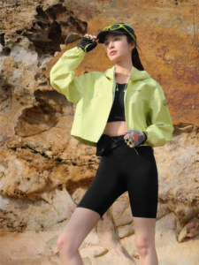 BOSIDENG | New Autumn Outdoor Fitted Waterproof Breathable Windproof Hooded Short Jacket