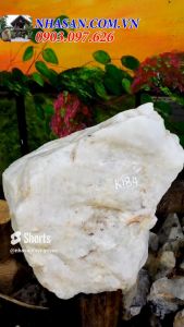 Đá thạch anh trắng thô giải trừ sát khí tích lũy tiền tài-18.5kg (28 x 26 (cm) K184