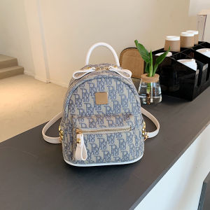Retro Stylish Small Backpack Female 2025 New Design
