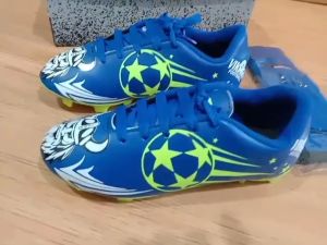 KIDZTUBS Sepatu Bola Anak Paket Komplit Sepatu Bola Tas Skin Deker Kaos Kaki Usia 6-10 Tahun Size 28 29 30 31 32 33 34 35 36 37 KDZ1957122024