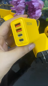 sạc nhanh 120w 4 cổng 2 USB và 2 Type C sạc nhanh an toàn