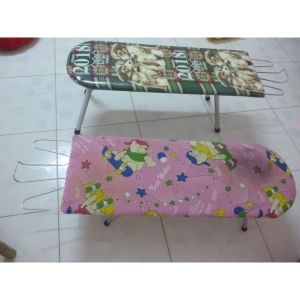 Bàn ủi (cầu là) dạng ngồi