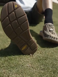 ไทย ส่ง- แบรนด์ Keen รองเท้าแตะชายหาดสําหรับผู้ชายยามว่าง 2025 ระบายอากาศเย็น รองเท้าแตะค - มีครบไซส์ จัดส่งทุกวัน