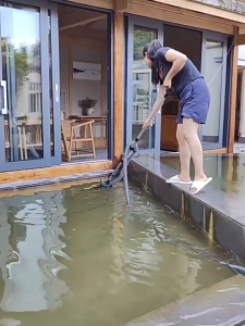 Jebao Vacuum Kolam Renang & Ikan PC-3 Mesin Penghisap Kotoran Kolam Renang Pond Cleaner dengan Selang 5 Meter & Adjustable Telescopic 1-2 Meter untuk Kolam Renang & Ikan