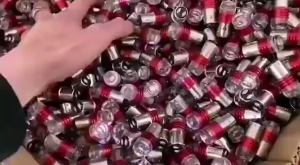 กระพริบเร็ว ไฟเบรค ไฟท้าย LED รถยนต์ เบรคกระพริบ สินค้าเกรดอย่างดี ใช้พลังงานต่ำ ประหยัดพลังงาน และทนทาน 12V 6W 3SMD กระพริบเร็ว อายุการใช้งานยาวนาน 1 ชิ้น