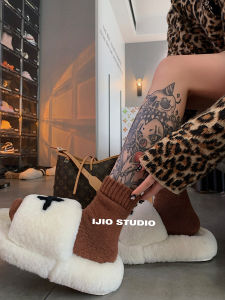 ถุงเท้าผ้าขนสัตว์หนาแบบสวมลำลองสำหรับฤดูใบไม้ร่วงและฤดูหนาวสำหรับผู้ชายและผู้หญิงแบบลำลองสีพื้นอเนกประสงค์สวมใส่ในบ้าน