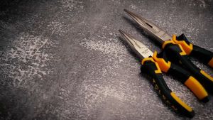 Kìm mũi nhọn Tolsen 10006 (160mm) 10007 (200mm) làm từ chất liệu hợp kim thép độ bền cao chống gỉ tốt