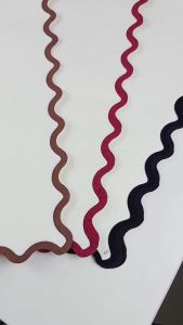 กระดาษลูกฟูกขอบหยัก กระดาษห่อช่อดอกไม้แบบใหม่ พร้อมส่งจากไทย