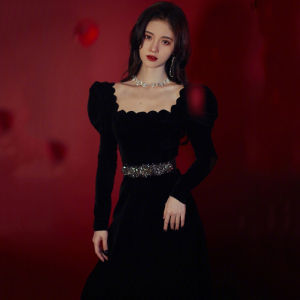 Ji Jingyi Velvet Dress Womens Evening Gown Elegantly Embroidered Black Long Sleeve Autumn Winter New Style High Waist Maxi Dress