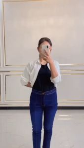 Celana Jeans High Waist Wanita: Bahan Berkualitas Tinggi & Desain Panjang