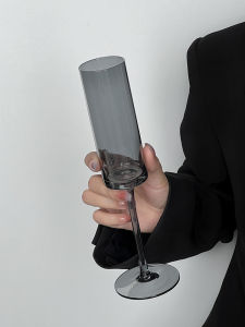 French Style Straight Tube Champagne Glass High Foot Red Wine Glass Ash Cup High Aesthetic Value Glass Wine Cup for Parties