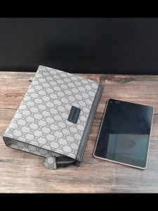 กระเป๋าถือหนังนิ่มสำหรับผู้ชาย กระเป๋าสะพายไหล่แบบลำลอง แฟชั่นสตรีท กระเป๋าถือทรงสี่เหลี่ยม สีพื้น กระเป๋าสะพายข้างแบบยูนิเซ็กซ์