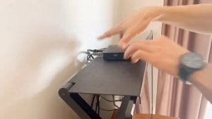 ชั้นวางทีวี ชั้นวางเราเตอร์ ไม่ต้องใช้กาว กล่องติดผนังกล่องทีวี สามารถทำเป็นชั้นวางทีวีและคอมพิวเตอร์