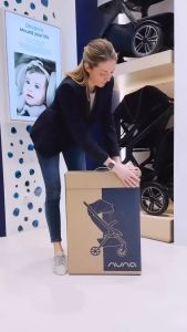 (Có sẵn) Xe đẩy du lịch gấp gọn Nuna Trvl dùng cho bé từ sơ sinh vải xe chống nước tặng kèm Rain Cover and Bag