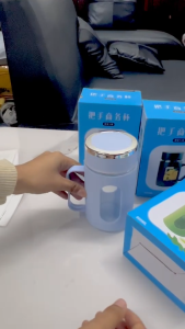 แก้วน้ำสแตนเลสพรีเมียม ดีไซน์เรียบหรู พร้อมที่รองและเหยือก สำหรับเครื่องดื่ม