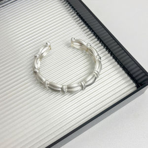 Original Design Metal Woven Butterfly Knot Bracelet Matte Finish Silver Line Sensation Small Audience Arm Ring Hand Jewelry