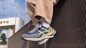 Sepatu Sneakers Pria Casual Sporty ALPHA Bahan Suede Elastis Tidak Licin Terbaru Import - Murah