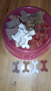 PER KILO PET DOG TREATS HIGH CALCIUM BONE BEEF MILK BANANA STRAWBERRY 4 FLAVORS