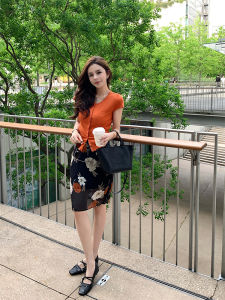 Slimming High Waist Printed Peony Skirt French Vintage Back Split Half Body Skirts Summer Commute Style Viscose Fiber Skirt