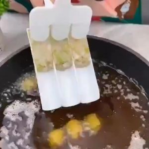 4 Rows Plastic Meatball Maker Set Meat Ball Maker Mold Set Fried Meat Making Balls Mold Kitchen Cooking Accessories