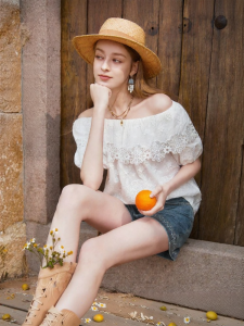 XIANGYING | French Lace Embroidered Cotton Short Sleeve Top
