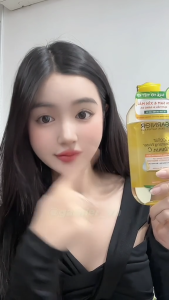 Nước tẩy trang làm sạch và tẩy trang dưỡng sáng da dành cho da sạm Garnier Micellar Cleansing Water Vitamin C 400ml (nắp vàng)