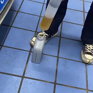 จัดส่งรวดเร็ว เครื่องเติมน้ำมันเกียร์และน้ำมันเฟืองท้าย 200cc กระบอกเติมน้ำมันเกียร์ ปั๊มถ่ายของเหล ดูดน้ำมัน