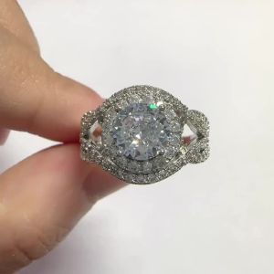 Huitan Silver Color Ring for Women Cross Design Elegant Style Party Wedding Promise Accessories Fashion Inlaid CZ Bridal Jewelry