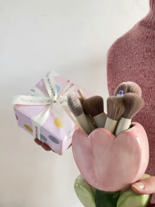 Ceramic pen holder - Cute desktop pen holder - Tulip-shaped ceramic pen holder - Tulip-shaped desktop decoration piece