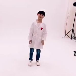 👩🏻‍⚕️+👨🏻‍⚕️【ชุดอาชีพในฝัน】ชุดคอสเพลย์เด็ก ชุดเสื้อเชิ้ต กางเกง ชุดคอสเพลย์ ชุดหมอผ่าตัด ฮาโลวีน สําหรับเด็กผู้ชาย และเด็กผู้หญิง