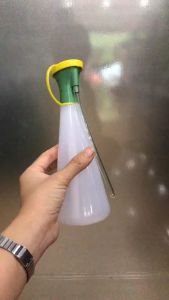 Bình đựng nước rửa mắt khấn cấp 21x7.5cm Blue Eagle EW6