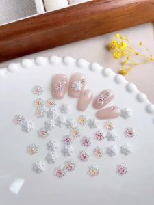 50PCS Translucent Shiny Resin Snowflake Nail Art Decorations Minimalist Gradient Colored Double-layer Snowflake Nail Charms DIY