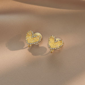 French Style Heart Shaped Hoop Earrings Womens Fashion Jewelry No Piercing Required Versatile Clip-On Ear Cuff for All Occasions