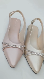 Queenza Lalisa Mules Wanita