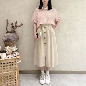 กระโปรงทรงเอเอวสูงผ้าฝ้ายแท้สีพื้น กระดุม ทรงเข้ารูป สำหรับผู้หญิงวัย 18-24 ปี ฤดูร้อน 2023 กระโปรงทรงเอเข้ารูปสไตล์ญี่ปุ่น