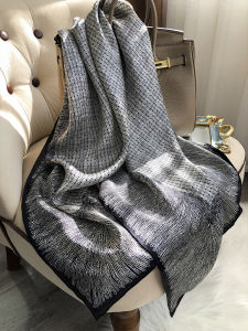 Fashionable Luxury Black White Woven Autumn Silk Scarf Shawl Two-In-One Satin Real Silk Square Scarf for Women Korean Style