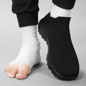 Men Wide Toe shoes fly woven breathable mesh shoes wide foot bones elderly swelling shoes mesh sports shoes comfortable anti slip Dad shoes