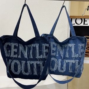 กระเป๋ายีนส์แฟชั่นเกาหลี 2 สไตล์ ปัก GENTLE YOUTH สะพายไหล่และถือ ถูกเล่น ขนาดใบใหญ่ มี 2 สี รหัส J-024