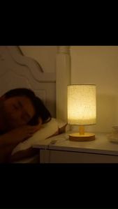 Lampu Meja LED Gaya Jepang dan Lampu Tidur Kain Retro: Pencahayaan Samping Tempat Tidur di Kamar Tidur