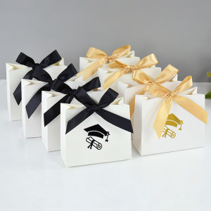 10Pcs Congrats Gard Tassel Bachelor Hat Chocolate Candy Box Gift Packaging Box for 2024 Graduation Season Birthday Party Decor