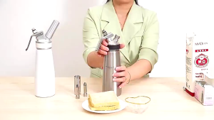 ORI ANDRALYN Dispenser Whipped Cream Whipper Dekorasi Kue Aluminium 250ml - AN250