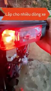 Đèn led Demi xinhan chân T10 nháy 7 màu