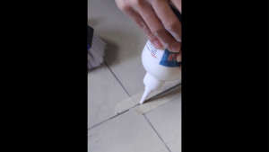 กาวยาแนวกระเบื้อง ยาแนวอเนกประสงค์ กันน้ำรั่วซึม ปกป้องเชื้อรา 280ml แถมเทปหนังไก่+ไม้ปาด