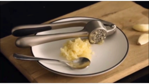 COD Alat Penghancur Bawang Stainless Steel TaffHOME A42 Nyaman dan Praktis Untuk Cincang Bawang