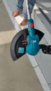 Máy Cắt Cỏ 300mm Dùng Pin 20V Total TGTLI20328