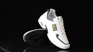 New Mens Korean Plus Size Leather Waterproof Sports Shoes Low Top Running Rubber Sports Shoes 39-46 Mens Casual Shoes