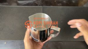 Milkjug with Termometer Latte Art 600 ml Milk Jug Full Stainless dengan Termo Pitcher Susu Kopi Late