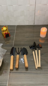 "Sekop Garu Mini 3 in 1 Alat Berkebun Gardening Tools Set Peralatan Kebun Praktis untuk Tanam Bunga Sayur di Pot Rumah dan Taman"