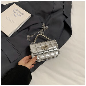 Summer Silver Mini Crossbody Bag Womens Trendy Chain Square Bag Simple High-End Feeling Single Shoulder Handbag for Youth